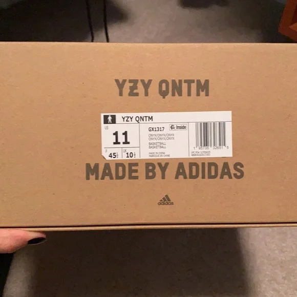 Yeezy qntm onyx